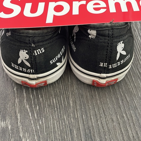 Supreme Playboy Bunny Vans - Picture 4 of 8